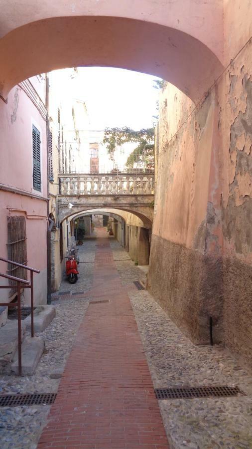 Medieval House Ventimiglia Bagian luar foto